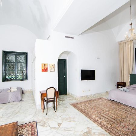 Appartement Prive Dans Une Grande Maison D'Hote La Marsa Exteriör bild