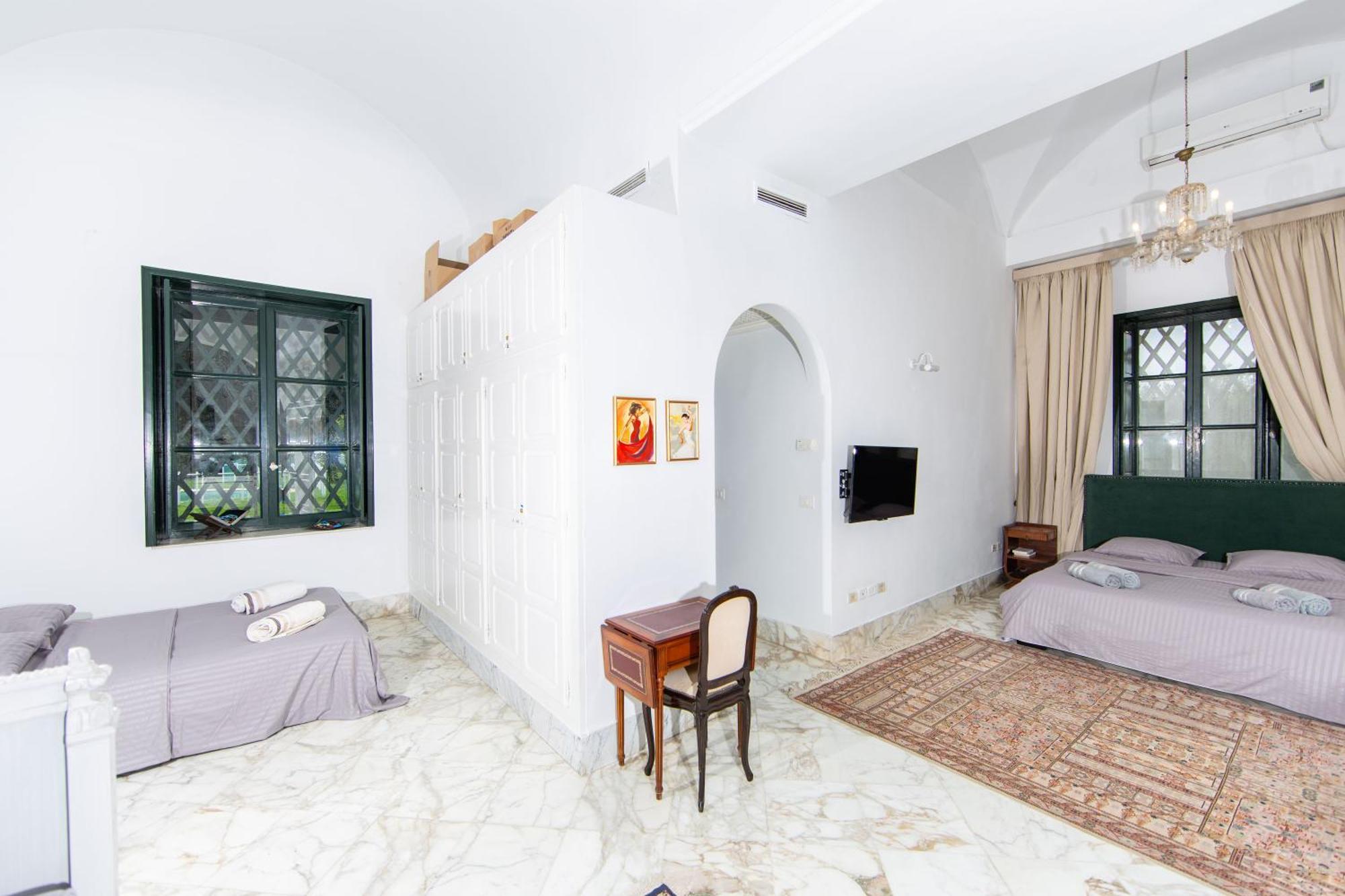 Appartement Prive Dans Une Grande Maison D'Hote La Marsa Exteriör bild