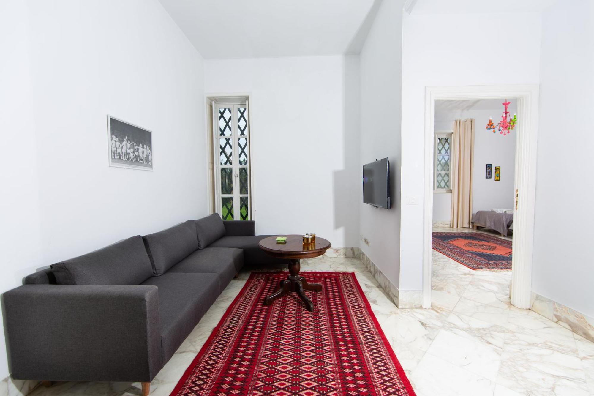Appartement Prive Dans Une Grande Maison D'Hote La Marsa Exteriör bild