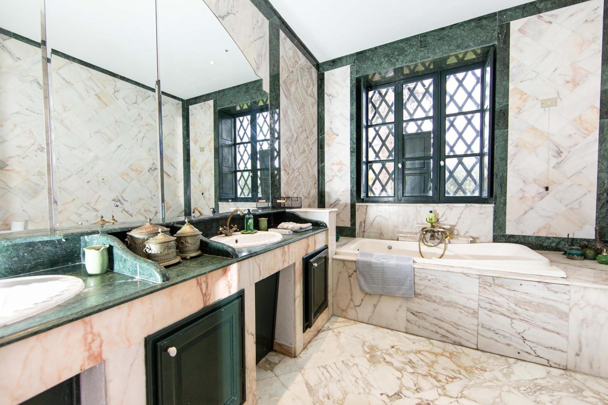 Appartement Prive Dans Une Grande Maison D'Hote La Marsa Exteriör bild